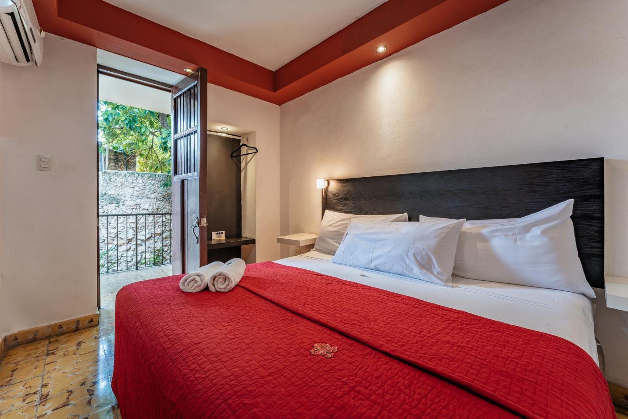 Hotel Santiago Мерида Екстериор снимка