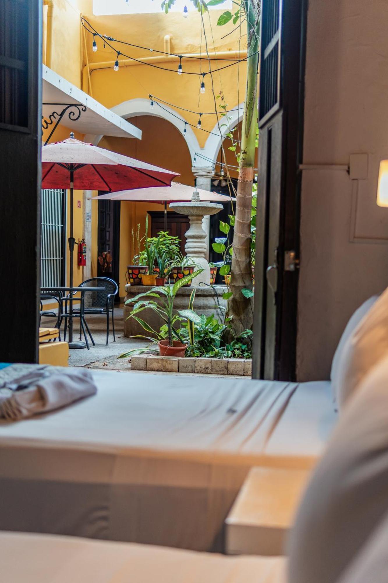 Hotel Santiago Мерида Екстериор снимка