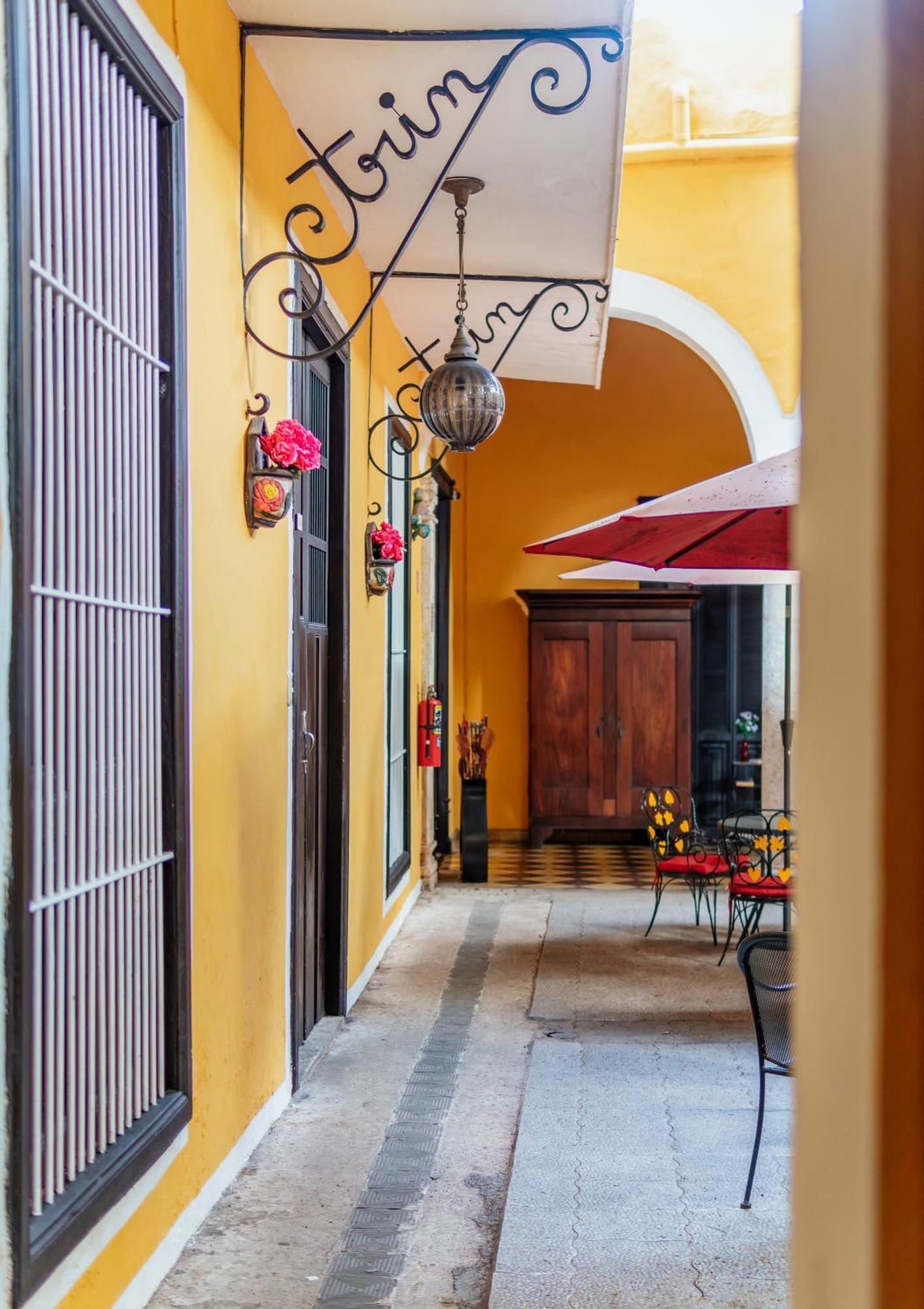 Hotel Santiago Мерида Екстериор снимка