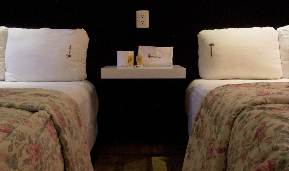 Hotel Santiago Мерида Екстериор снимка