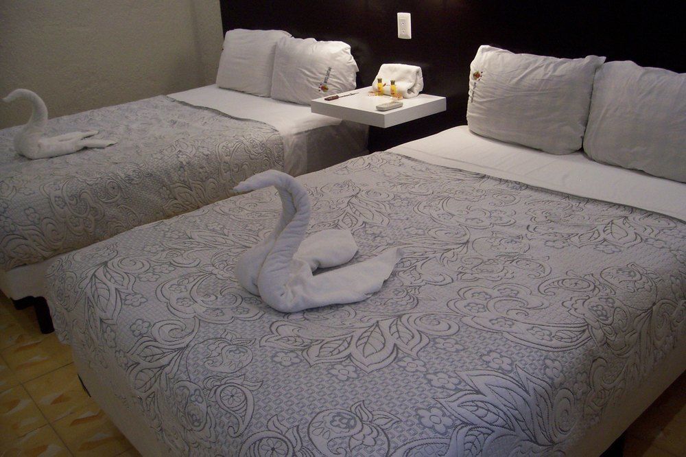 Hotel Santiago Мерида Екстериор снимка