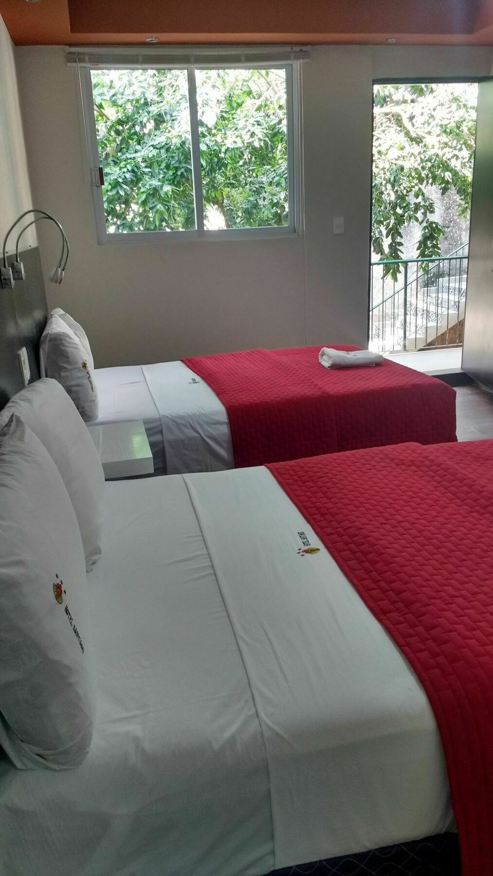 Hotel Santiago Мерида Екстериор снимка